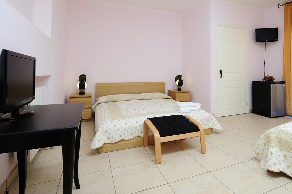 Hotel Acquaplanet Paterno (Sicily) Quarto foto